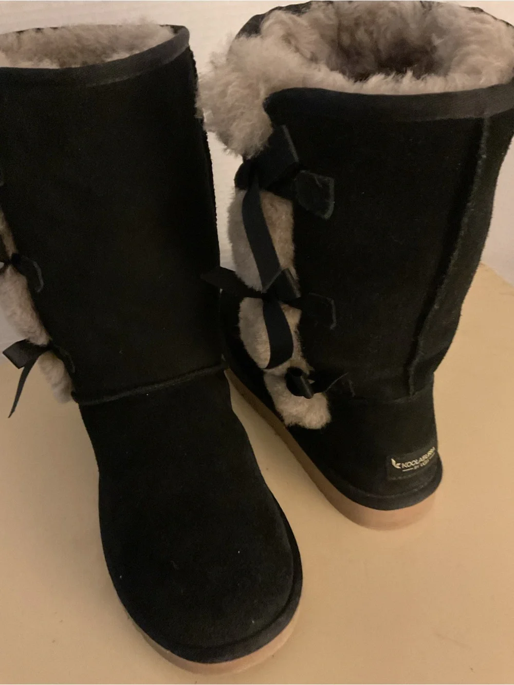 Koolaburra by Ugg women black suede sheepskin Victoria boots US 10